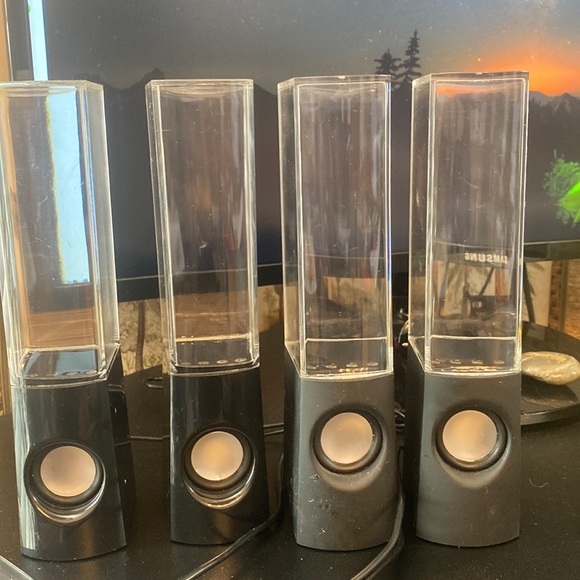 Light Up Water Speakers
